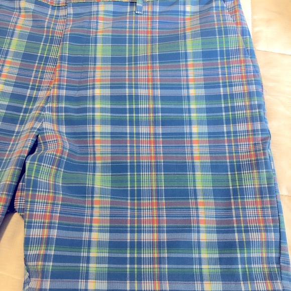 Men’s Tommy Bahama Plaid Shorts, size 42, Blue,pink, and green - Picture 3 of 10